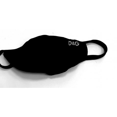 מסיכת אדידס להגנה מפני הקורונה